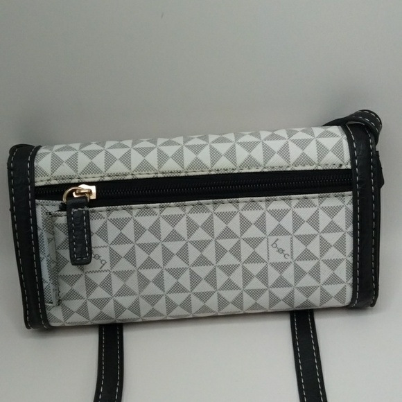 NWOT Born Concepts Crossbody - Picture 3 of 10